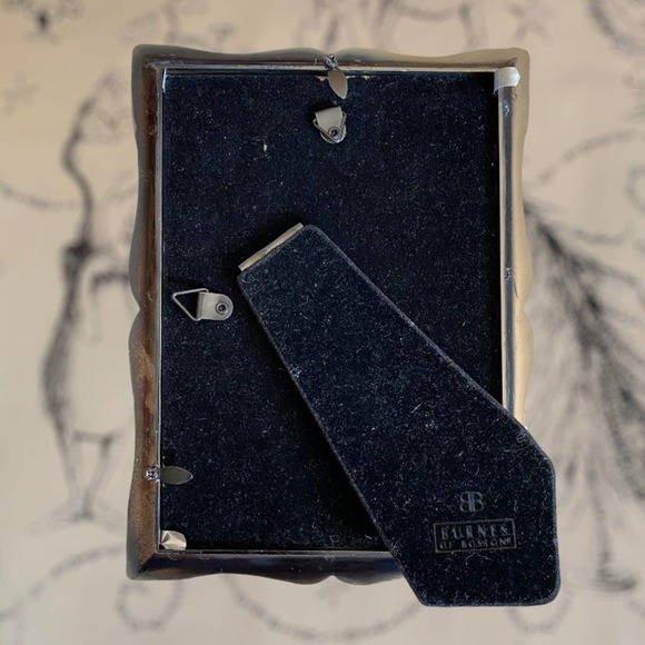 Burnes of Boston 5”x7” Metal Picture Frame - Picture 8 of 8